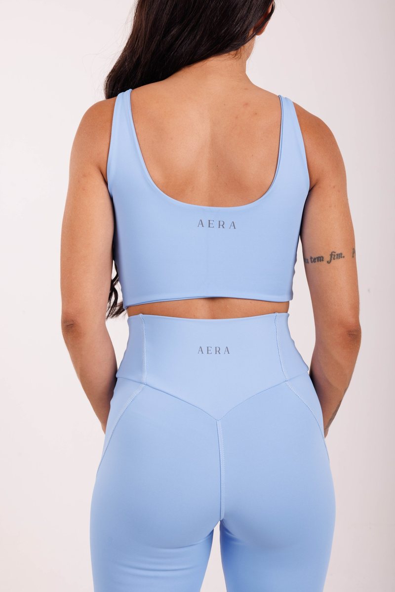 Aria Tank na cor Azul-céu, foto 6. Moda fitness AERA, feita no Brasil.
